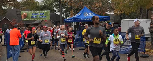 2018 Ryan's Run Runners at start